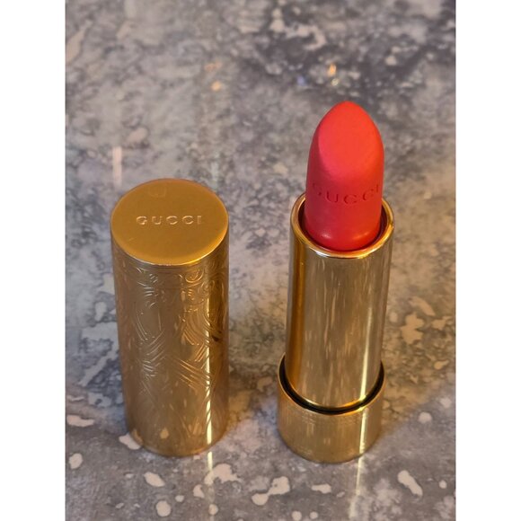 Gucci Rouge À Lèvres Satin Lipstick Sadie Firelight 300 Rare HTF - Picture 1 of 11